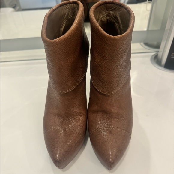 Louis Vuitton Booties - Picture 2 of 13